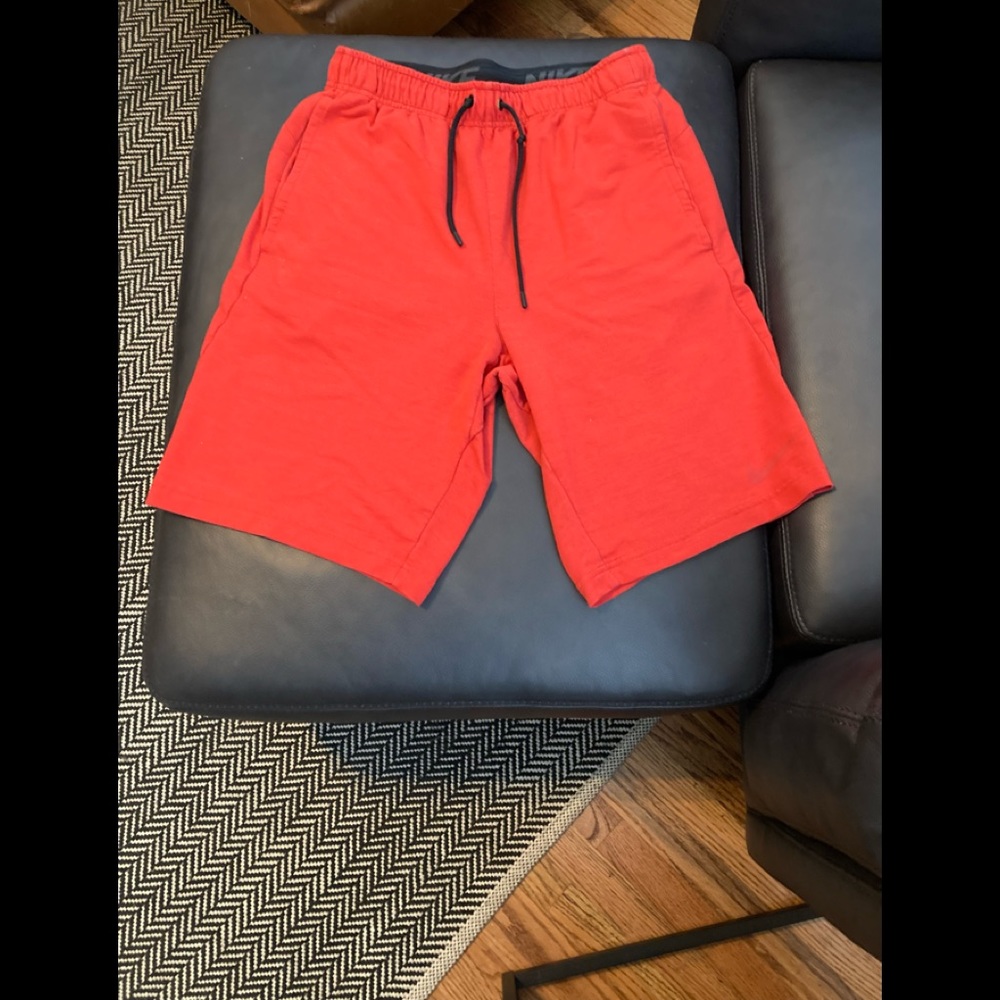Men’s Nike Dri Fit Shorts w- pockets